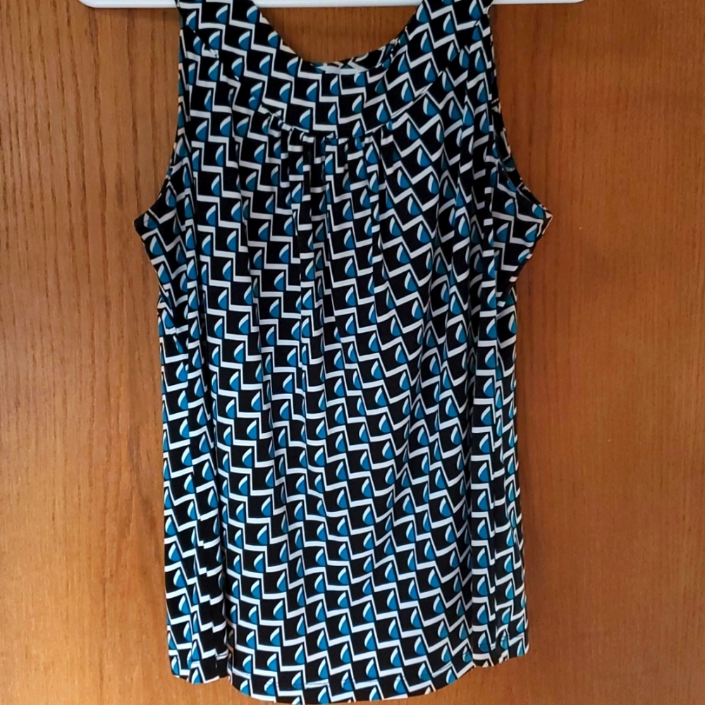 Calvin Klein Scoop Neck Shell Size Medium